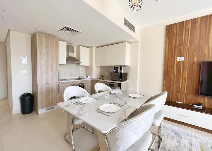 Charming 2bdr W Sea & Pool View Free & Pool Access *