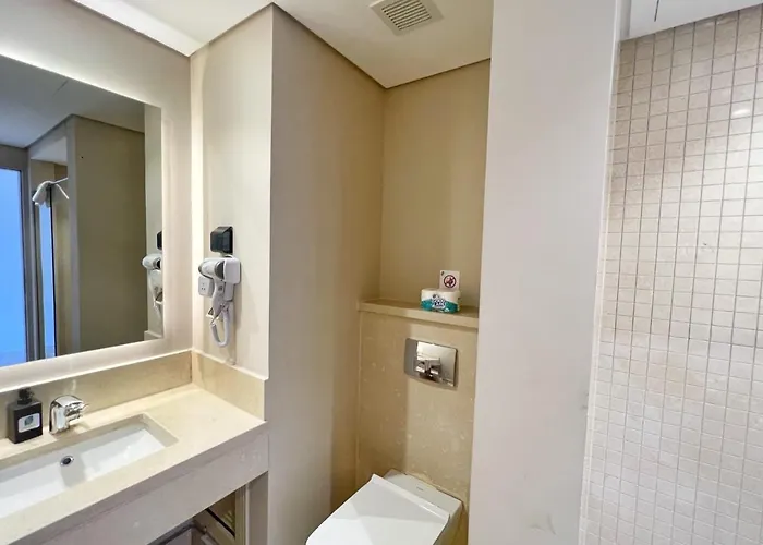 Charming 2bdr W Sea & Pool View Free & Pool Access