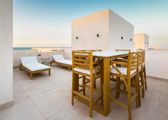 Charming 2bdr W Sea & Pool View Free & Pool Access *